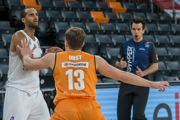 詹俊的观点 詹俊的观点