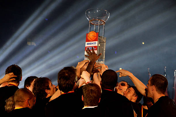 换上后卫以 换上后卫以